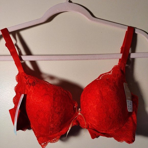 Red Push-up Bra, Size 34B - Picture 1 of 3